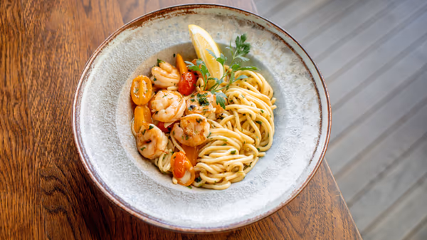 Spagetti pikáns garnélával