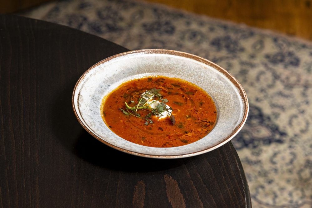 Házias paradicsomleves stracchino sajttal