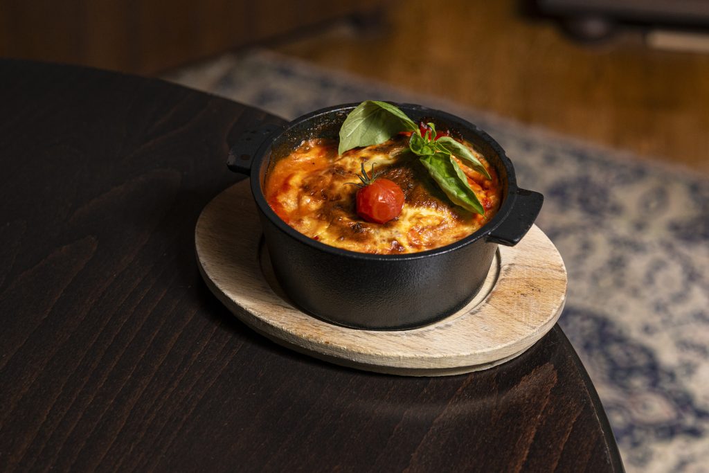 Kemencében sütött húsos lasagne