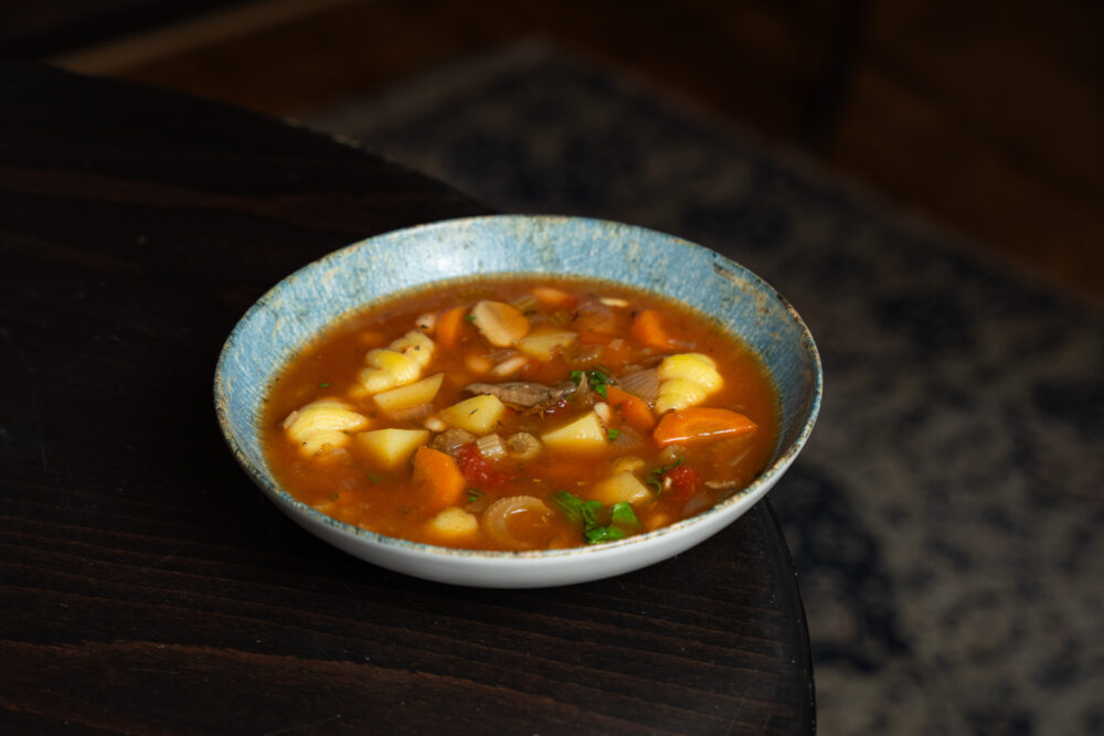 Minestrone leves vargányával és házi tésztával